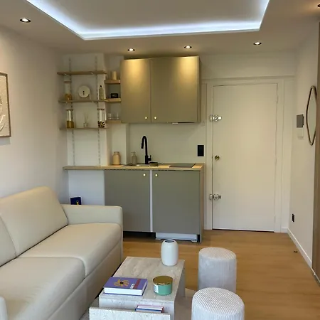 Avec Grande Terrasse * Cannes